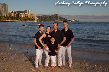 family beach photo-session near the Gilligan Beach Shack Waikiki