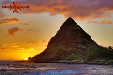 Sunset at Mauna Lahilahi sunset from Makaha beach, Waianae Coast, Oahu