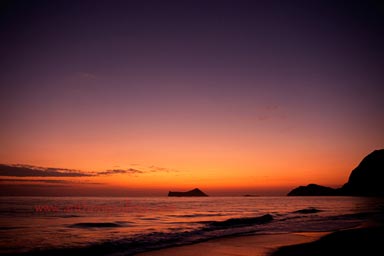 Sunrise Photography, Waimanalo Beach at Dawn, Oahu, Hawaii