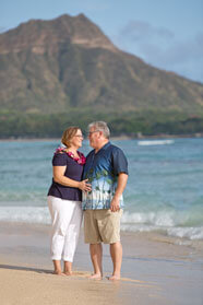 Affordable Beach Family photography Sessions - Waikiki Beach, Diamond Head, Oahu, Hawaii