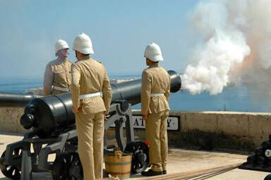 valletta harbour gun